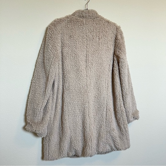 Kenneth Cole Ivy Long Line Faux Fur Teddy Coat - Size M (EUC) - Picture 10 of 11